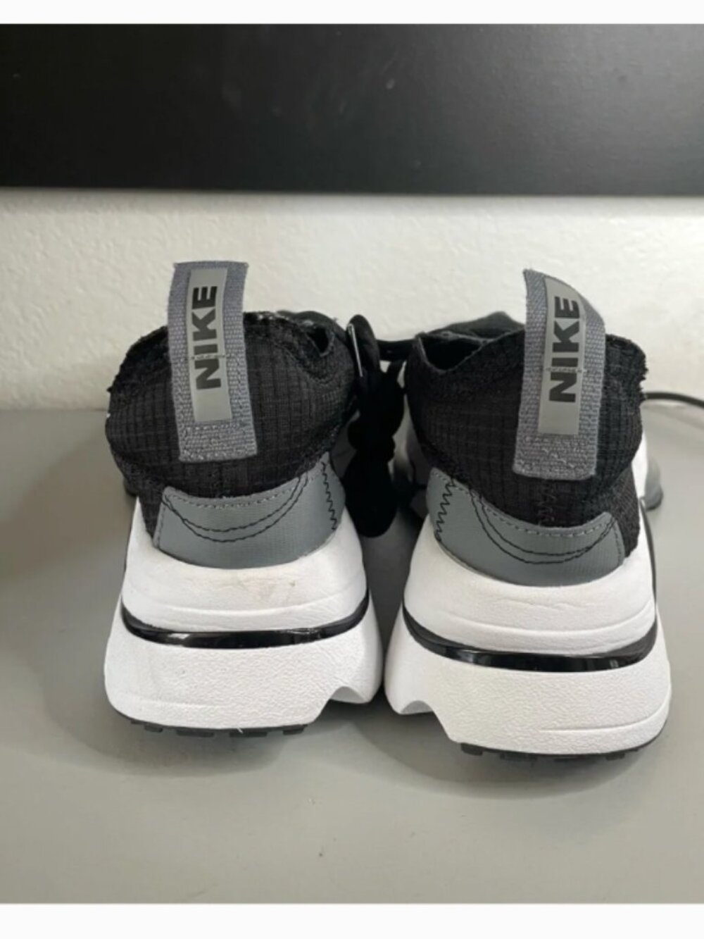 Nike - Picture 4 of 7